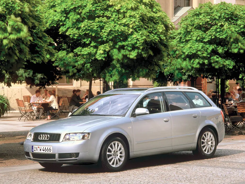 Audi A4 (8E5) 2 поколение, универсал (06.2001 - 11.2004)